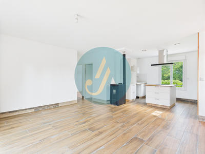 Maison - 83 m² - 5 pièces