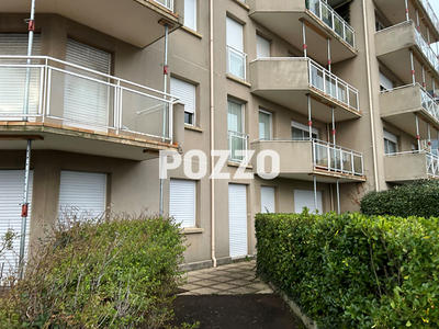 Local commercial - 114 m² - 4 pièces