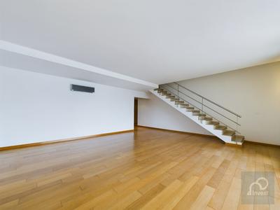 Duplex - 161 m² - 12 pièces