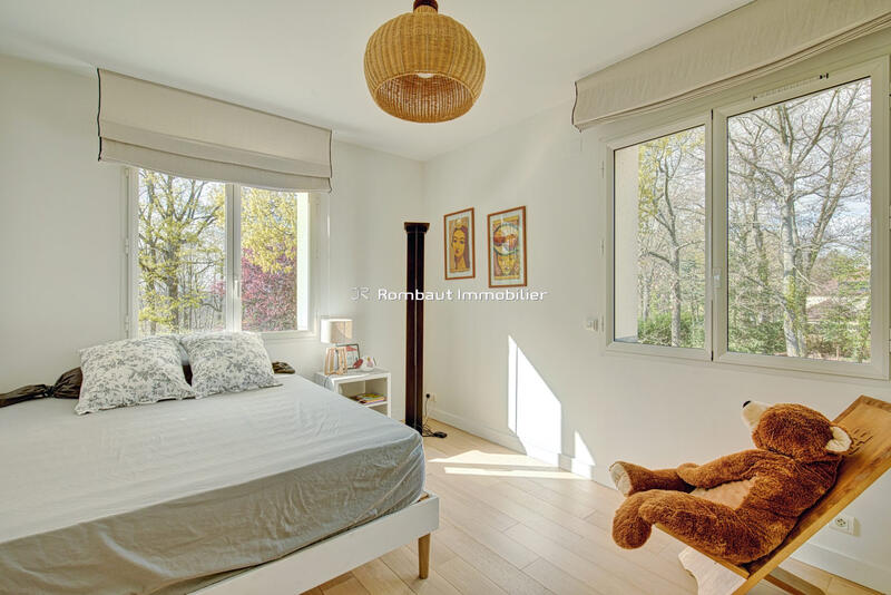 Villa - 320 m² - 8 pièces