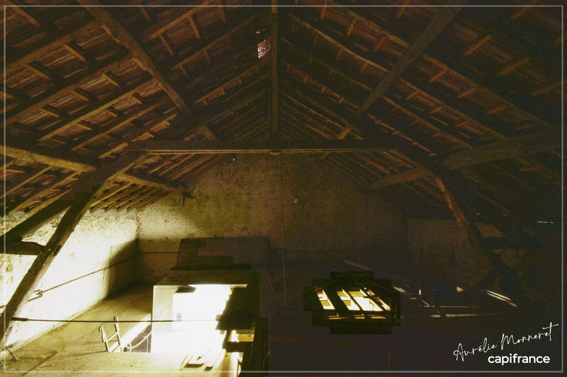 Corps de ferme - 122 m² - 6 pièces