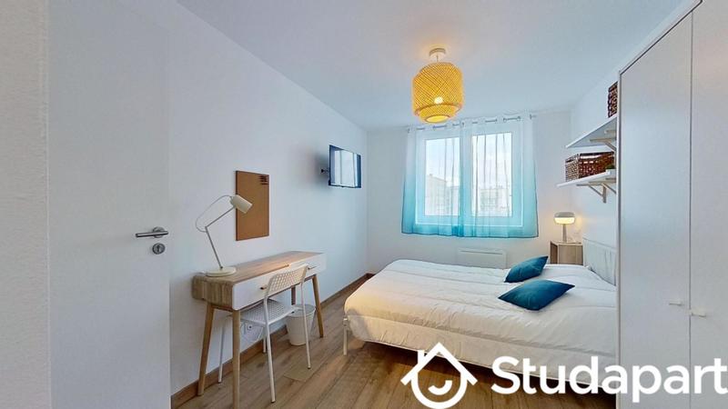 Chambre - 11 m² - 1 pièce