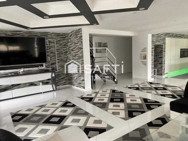 Maison - 144 m² - 5 pièces