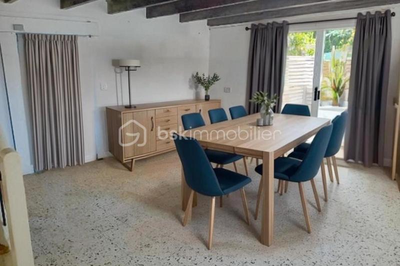 Maison - 200 m² - 8 pièces