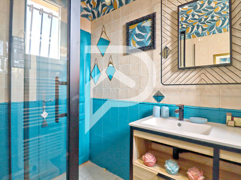 Villa - 164 m² - 8 pièces