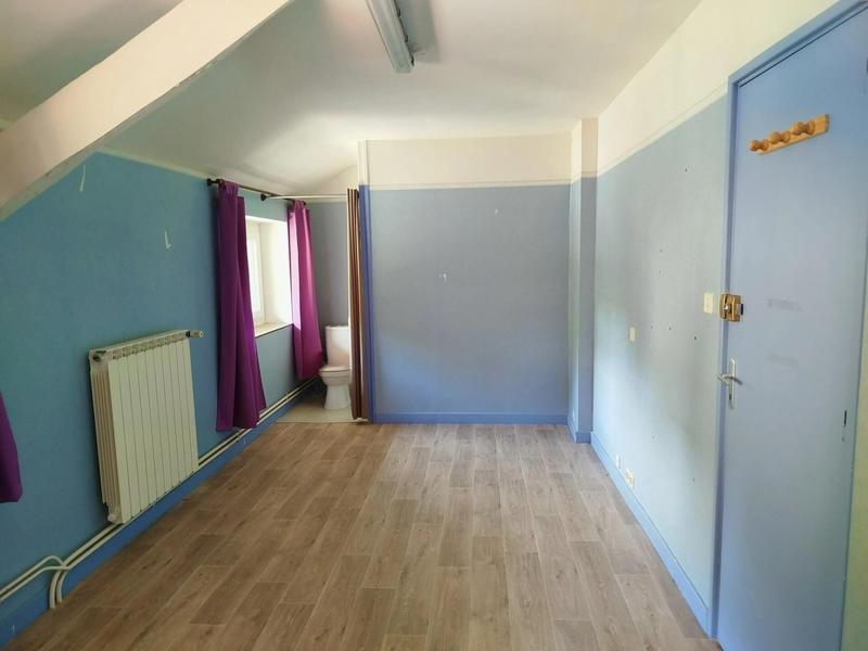 Maison - 305 m² - 9 pièces