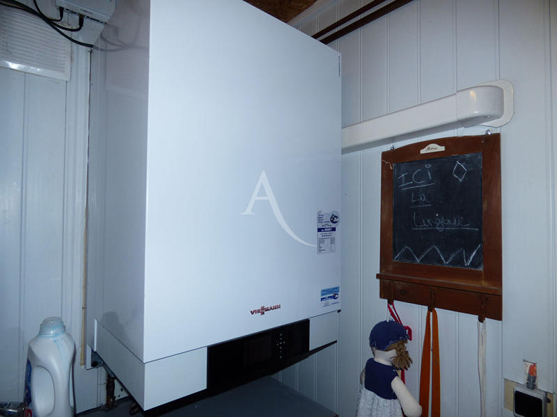 Maison - 224 m² - 11 pièces