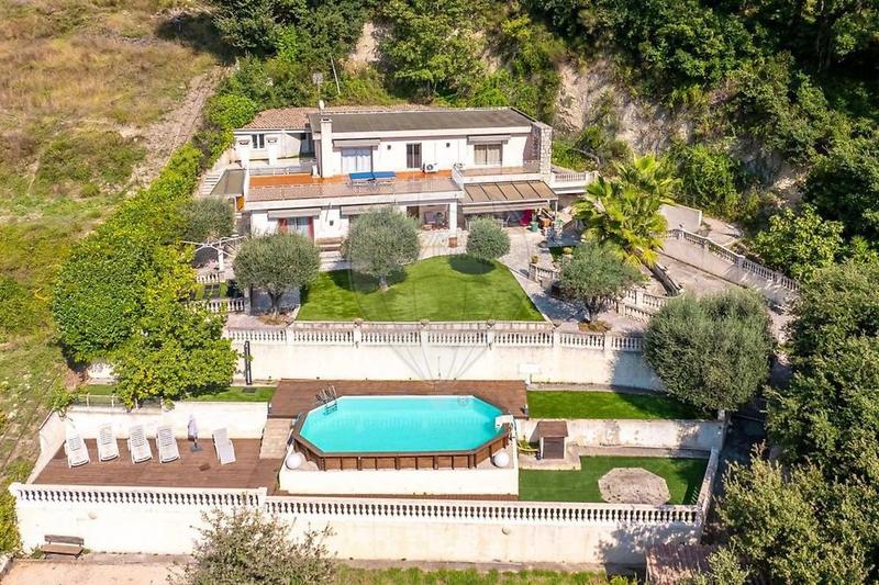 Villa - 193 m² - 5 pièces