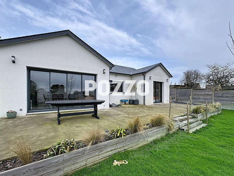 Maison - 95 m² - 5 pièces