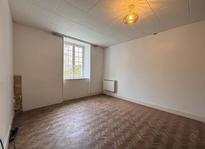 Maison en pierre - 67 m² - 5 pièces