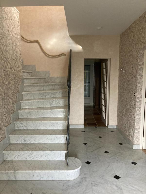 Maison - 212 m² - 7 pièces