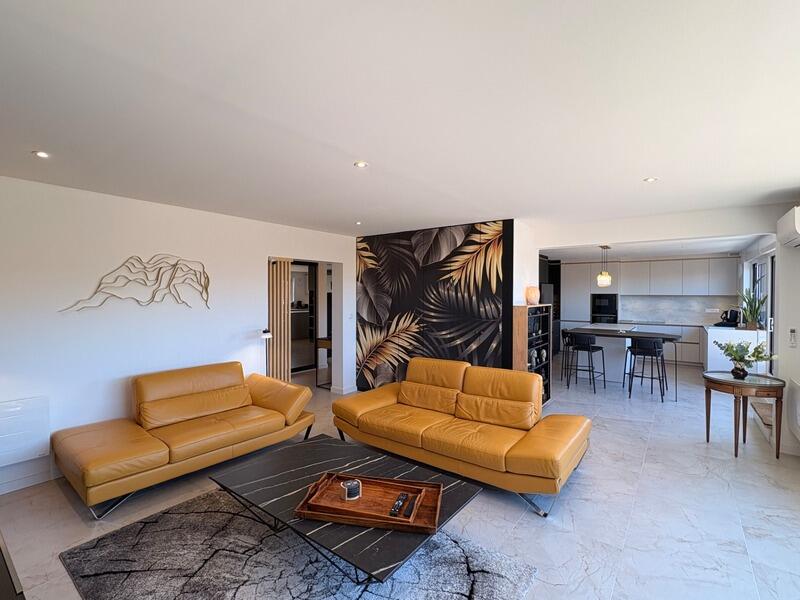 Appartement - 149 m² - 5 pièces