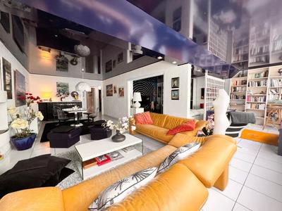 Appartement - 102 m² - 4 pièces