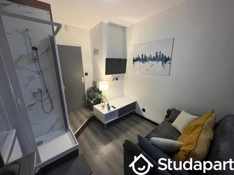 Chambre - 9 m² - 1 pièce