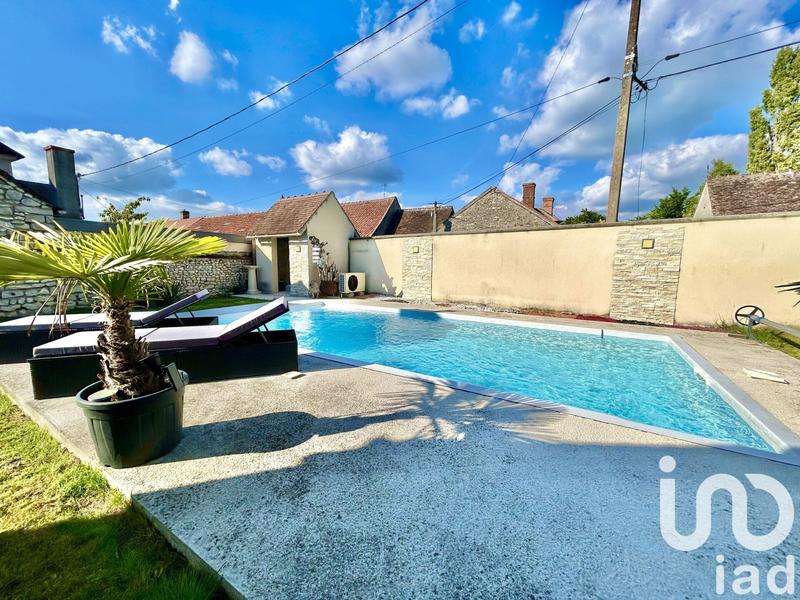 Maison - 235 m² - 12 pièces