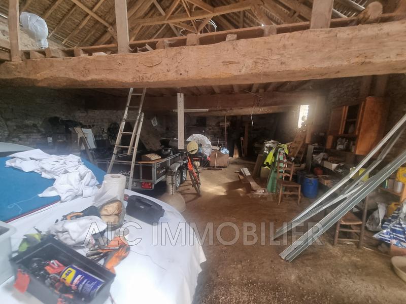 Maison - 200 m² - 2 pièces