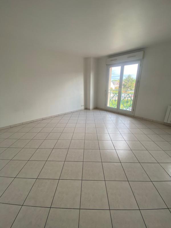 Studio - 25 m² - 1 pièce