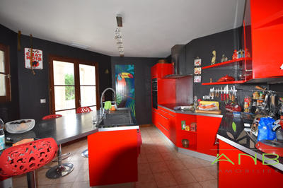 Maison - 200 m² - 6 pièces