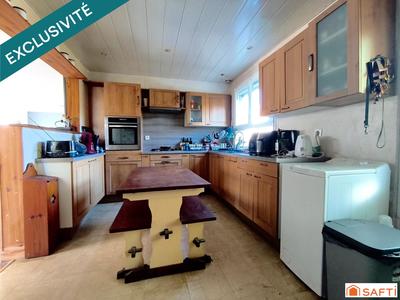 Maison - 93 m² - 5 pièces