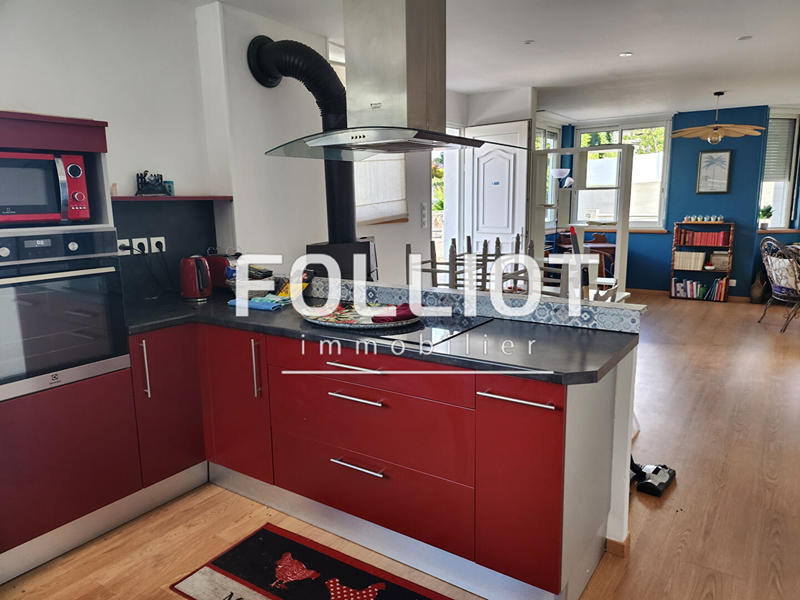 Maison - 99 m² - 5 pièces