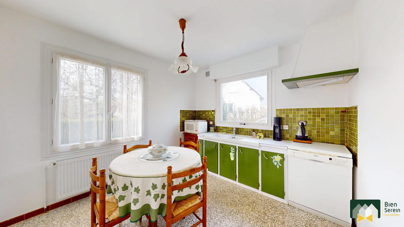 Maison - 95 m² - 5 pièces