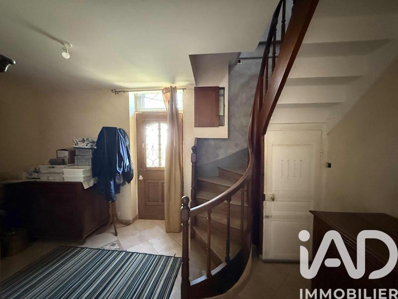 Maison - 211 m² - 9 pièces