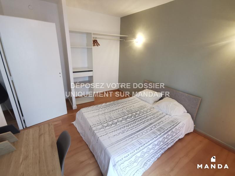 Chambre - 11 m² - 4 pièces