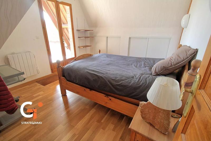 Maison - 195 m² - 7 pièces