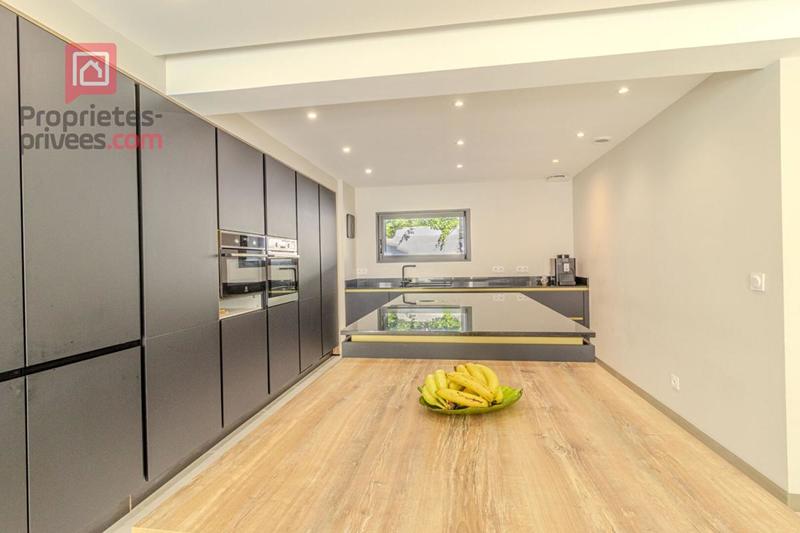 Maison - 170 m² - 7 pièces