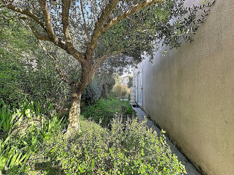 Maison - 99 m² - 5 pièces