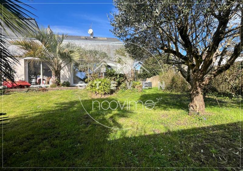 Maison - 177 m² - 8 pièces