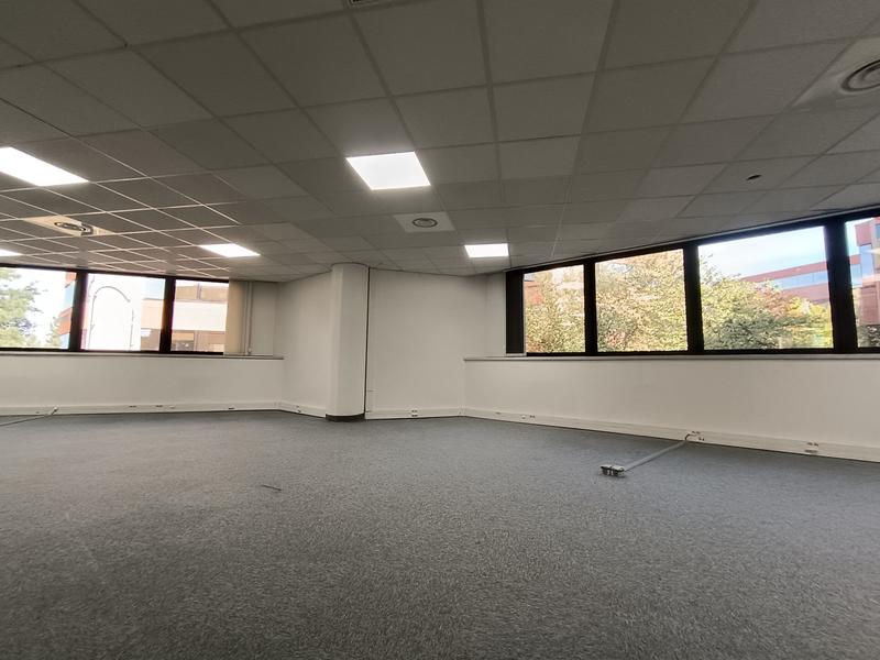 Bureau - 366 m²