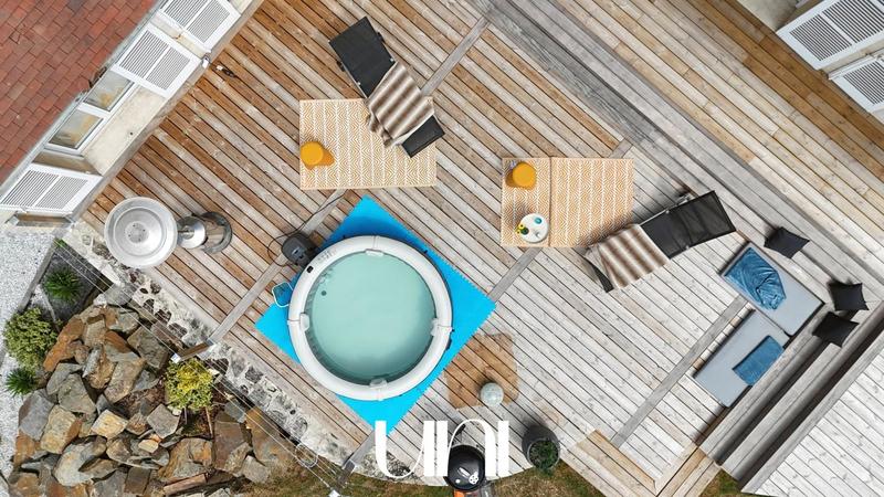 Maison - 260 m² - 6 pièces