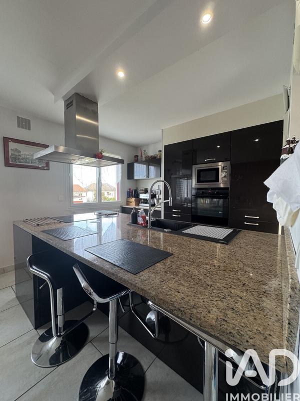 Maison - 114 m² - 6 pièces