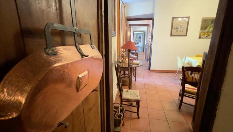 Propriété - 407 m² - 13 pièces