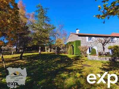 Maison traditionnelle - 143 m² - 4 pièces