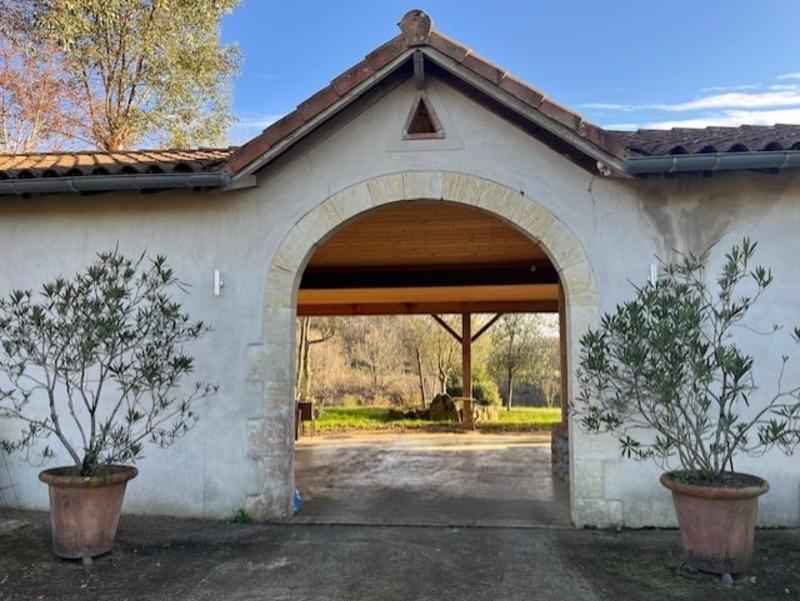 Propriété - 500 m² - 20 pièces