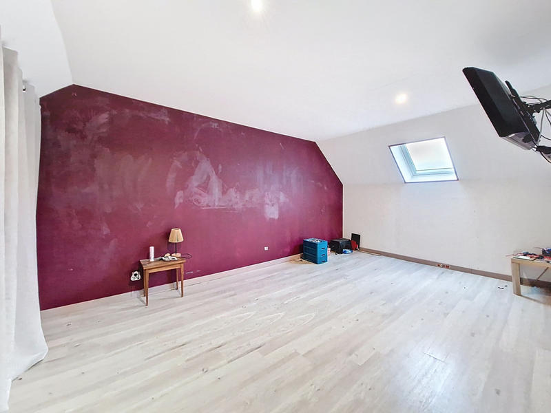 Maison - 180 m² - 7 pièces