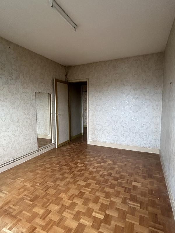 Appartement - 162 m² - 8 pièces