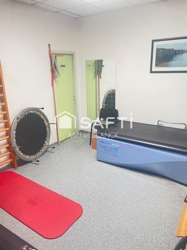 Local commercial - 92 m² - 9 pièces