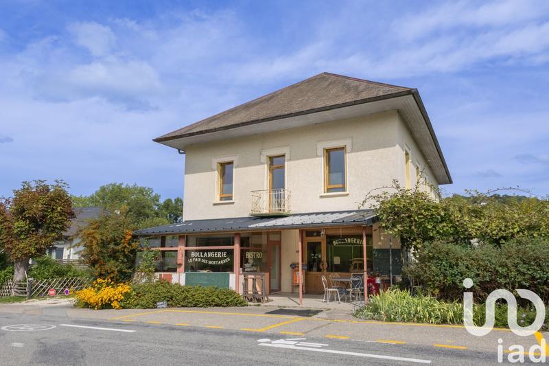 Maison - 257 m² - 8 pièces