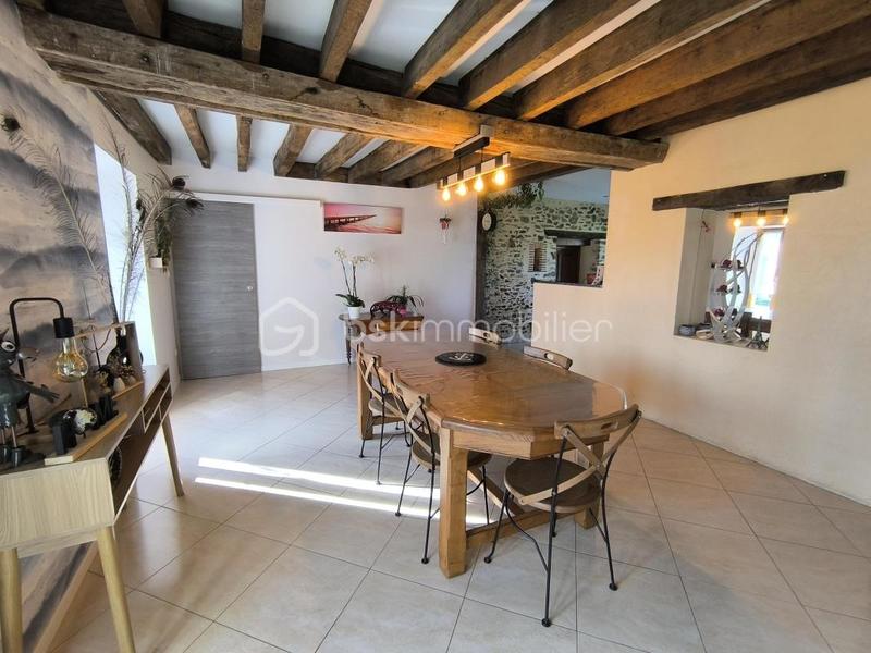 Maison en pierre - 172 m² - 6 pièces