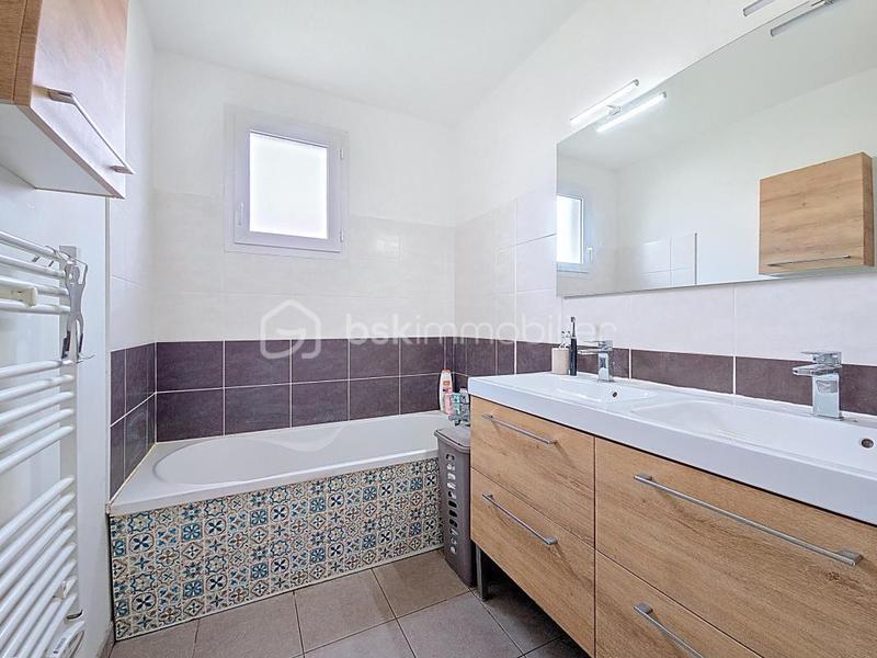 Maison - 75 m² - 4 pièces