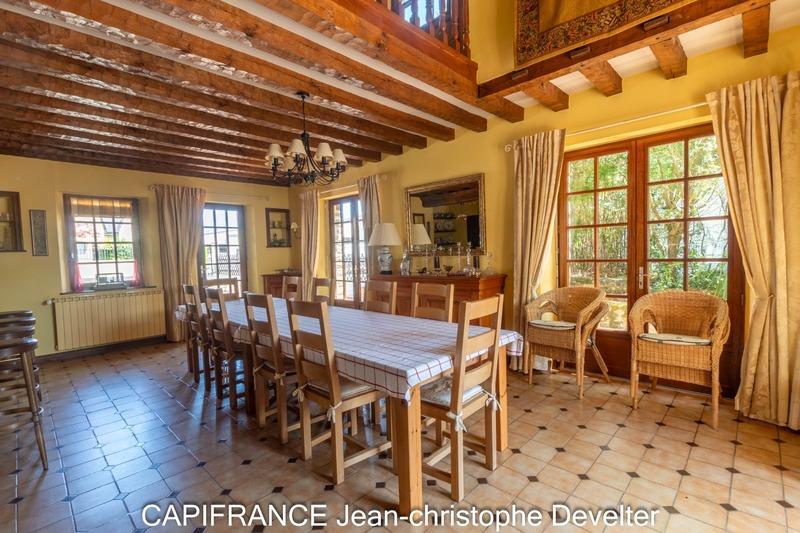 Maison en pierre - 250 m² - 8 pièces