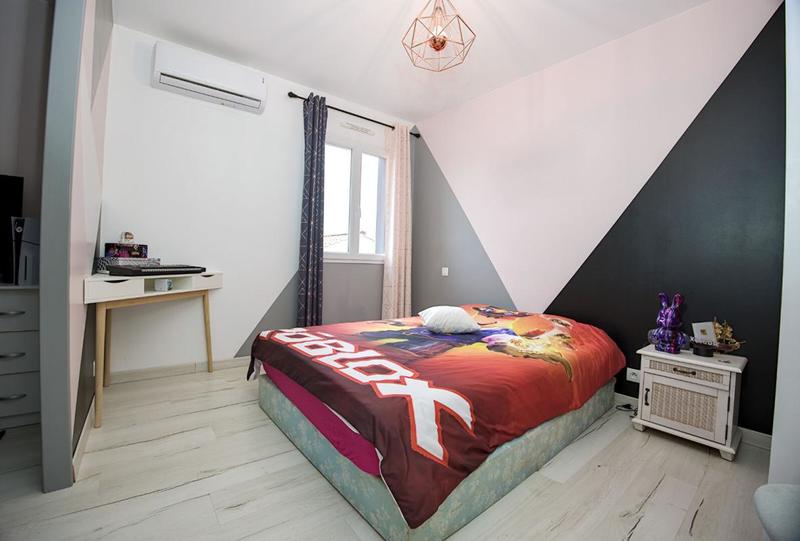 Maison - 180 m² - 7 pièces