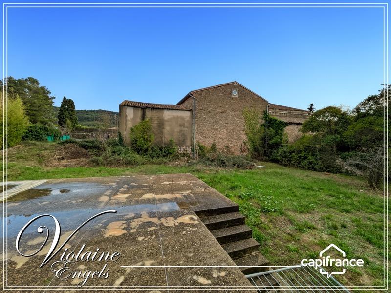 Maison - 240 m² - 10 pièces