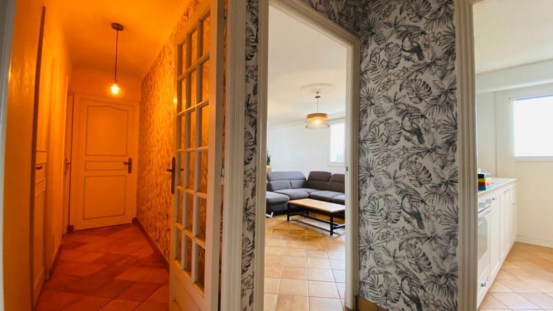 Appartement - 75 m² - 3 pièces