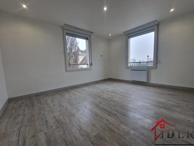 Appartement - 102 m² - 6 pièces