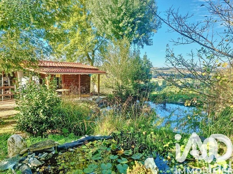 Maison - 280 m² - 11 pièces