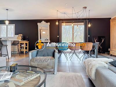 Maison - 197 m² - 6 pièces